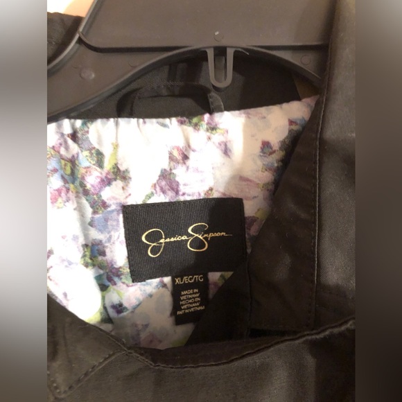 Jessica Simpson jacket with ruffle in front - Picture 2 of 4